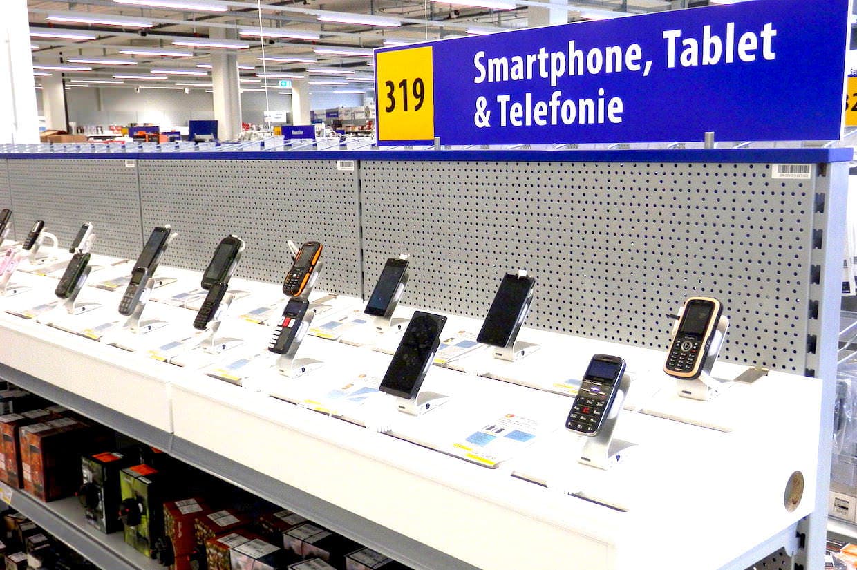 PEARL Factory Outlet Pratteln Smartphone Handys